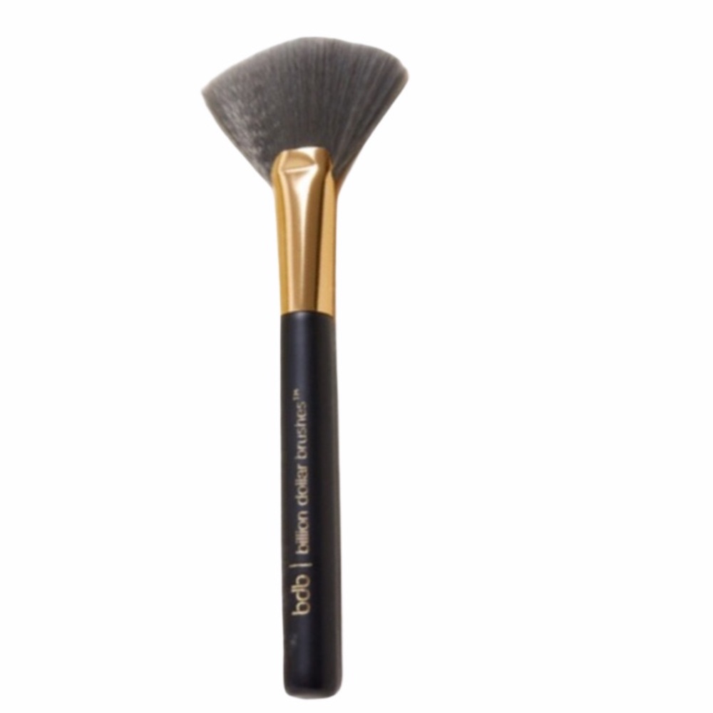 Billion Dollar Brows™ Fan Brush